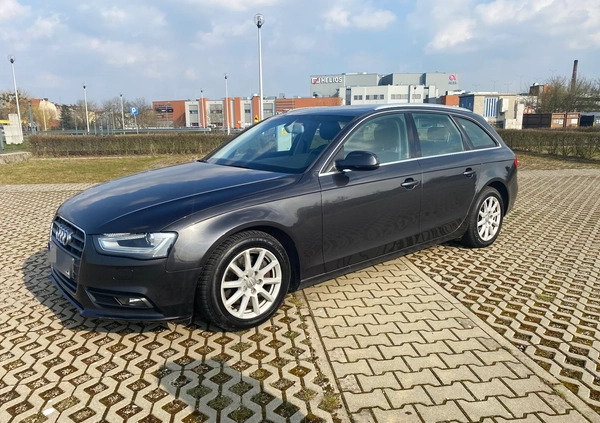 Audi A4 cena 39900 przebieg: 287000, rok produkcji 2012 z Leszno małe 79